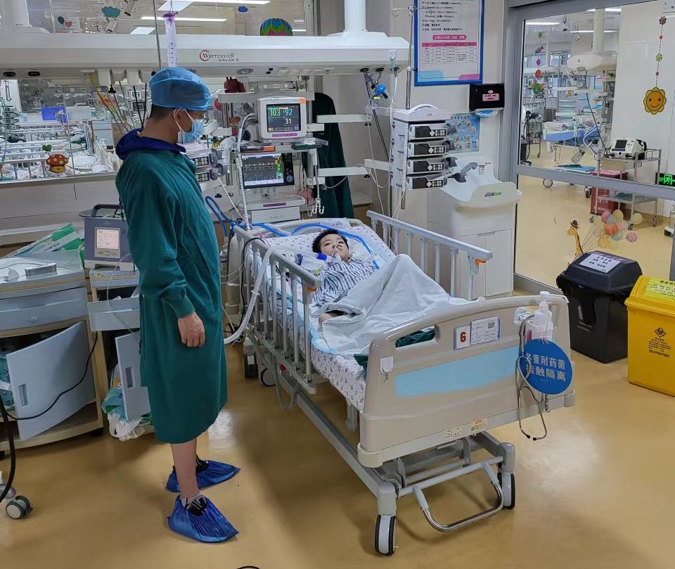 巧家县跨省救护车出租公司